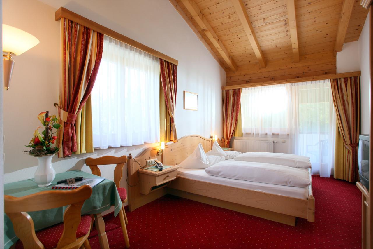Alpenhotel Landhaus Kuechl Kirchberg in Tirol Exterior photo